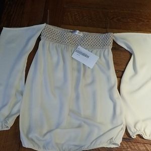 Miin | NWT Off the Shoulder Top - S/M
